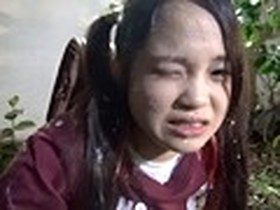 街で捕まえたロリ少女にセンズリ見せて…　サンプル画像02